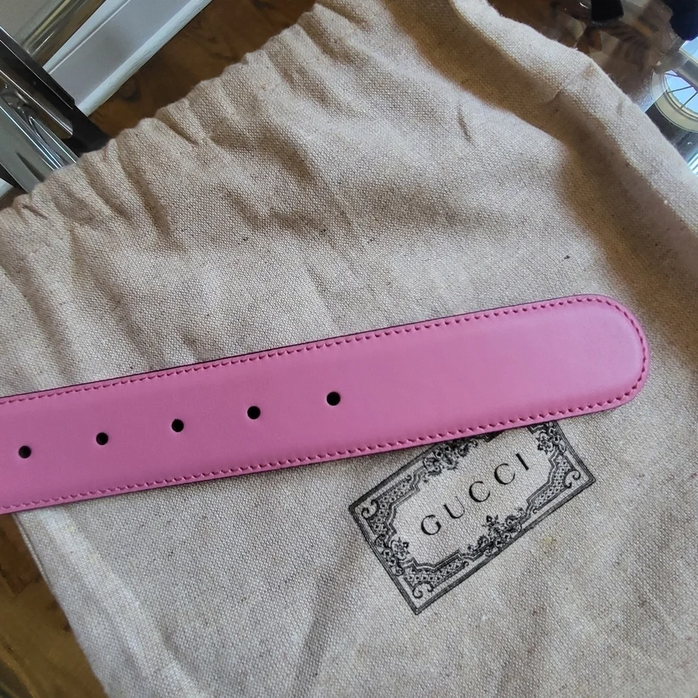 New Gucci Belt Leather Interlocking GG Buckle Gold Pink Belt..Authentic!!